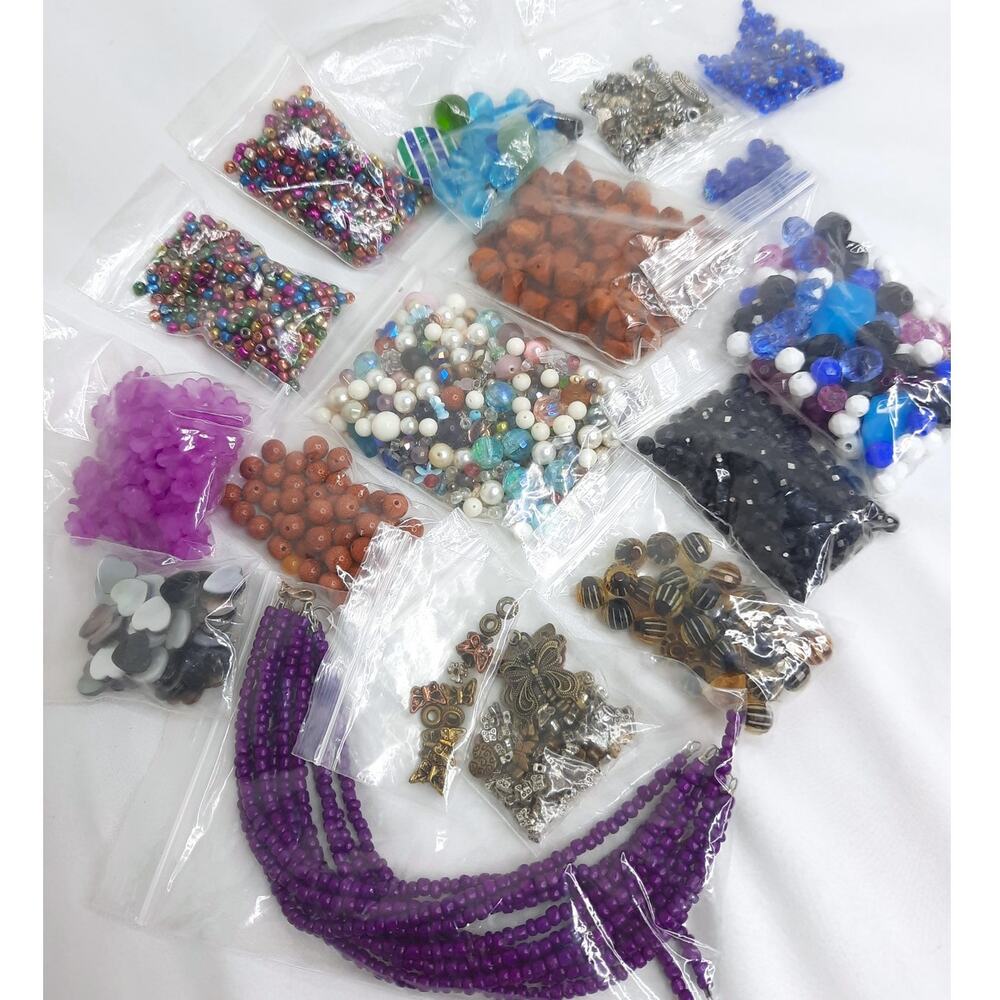 Mixed Lot Jewelry Beads Findings Destash Craft DIY Glass Wood Metal Charms NEW - Picture 9 of 10